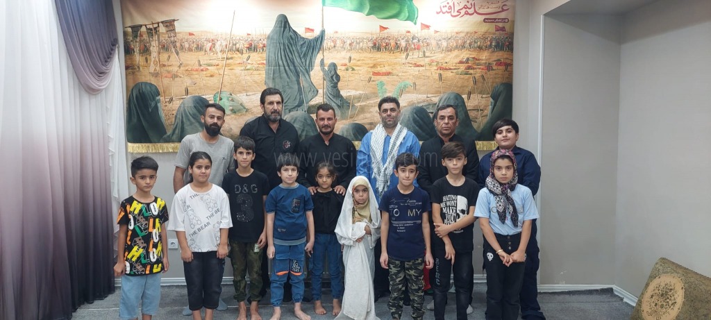 HZ HÜSEYİNE YAPILAN ZÜLMÜ ANLATMAK İÇİN KERBELAYA YAYA YÜRÜYOR