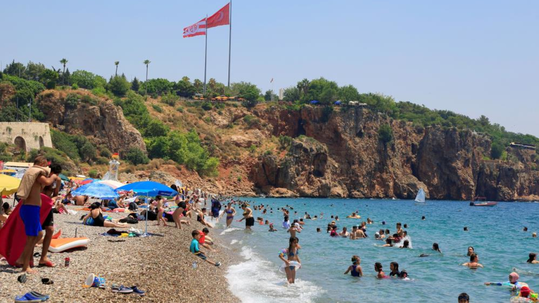 Bayram tatili sonrası sahiller turistlere kaldı