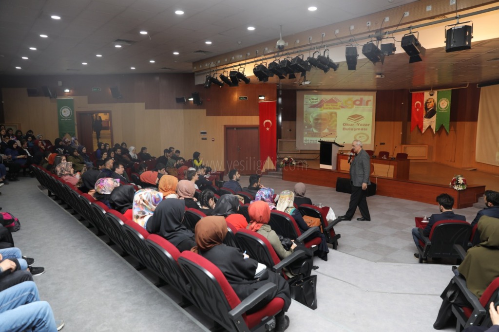 Şair Bestami Yazgan Üniversite Öğrencileri ile Buluştu