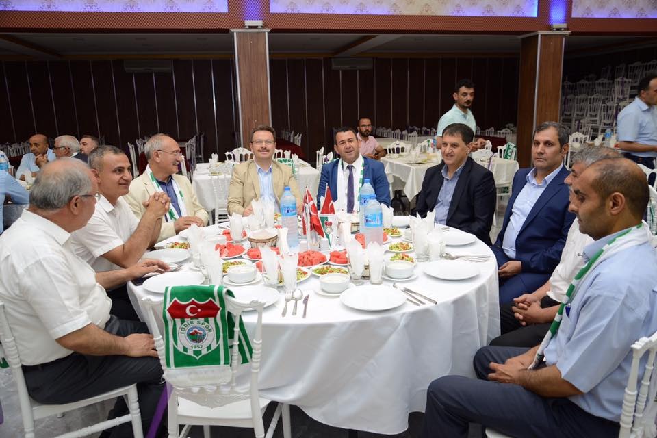 VALİ ÜNLÜ IĞDIRSPORA DESTEK GECESİ PROGRAMINA KATILDI
