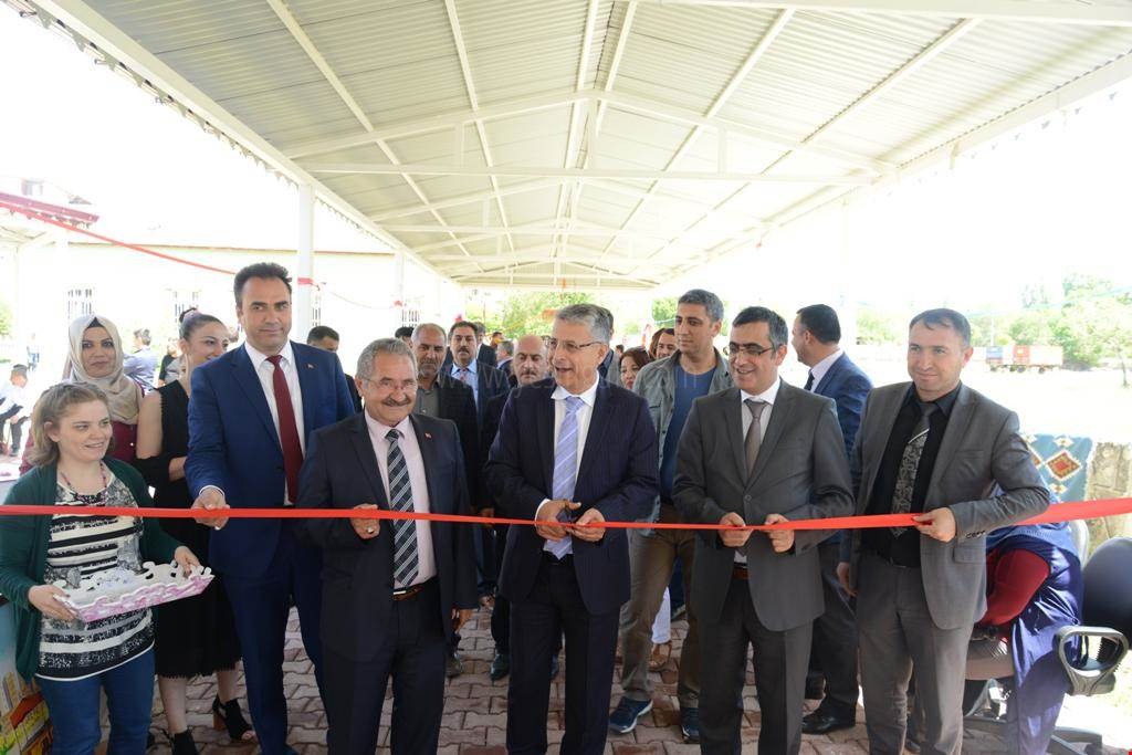 VALİ AHMET TURGAY ALPMAN GELENEKSEL YEŞEREN UMUTLAR PROGRAMINA KATILDI