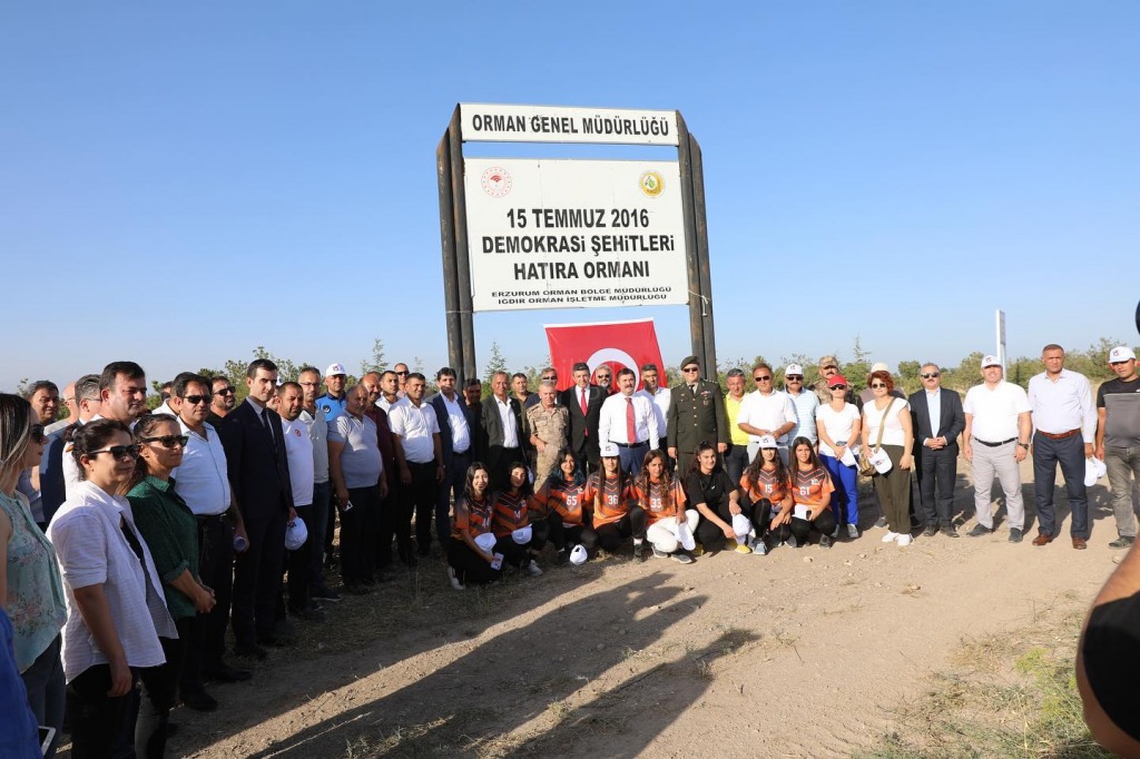 15 Temmuz Demokrasi Şehitleri Hatıra Ormanına Fidan Dikildi