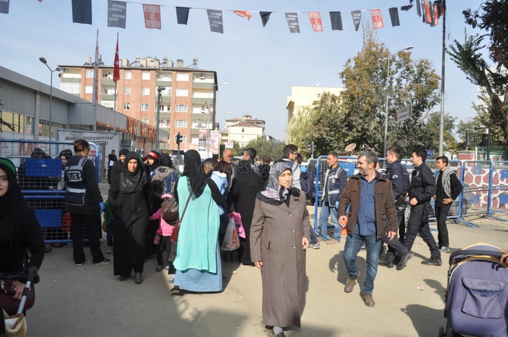 IĞDIR DA AŞURA PROGRAMI İÇİN DIŞARIDAN GELEN 500 POLİS GÖREV YAPTI