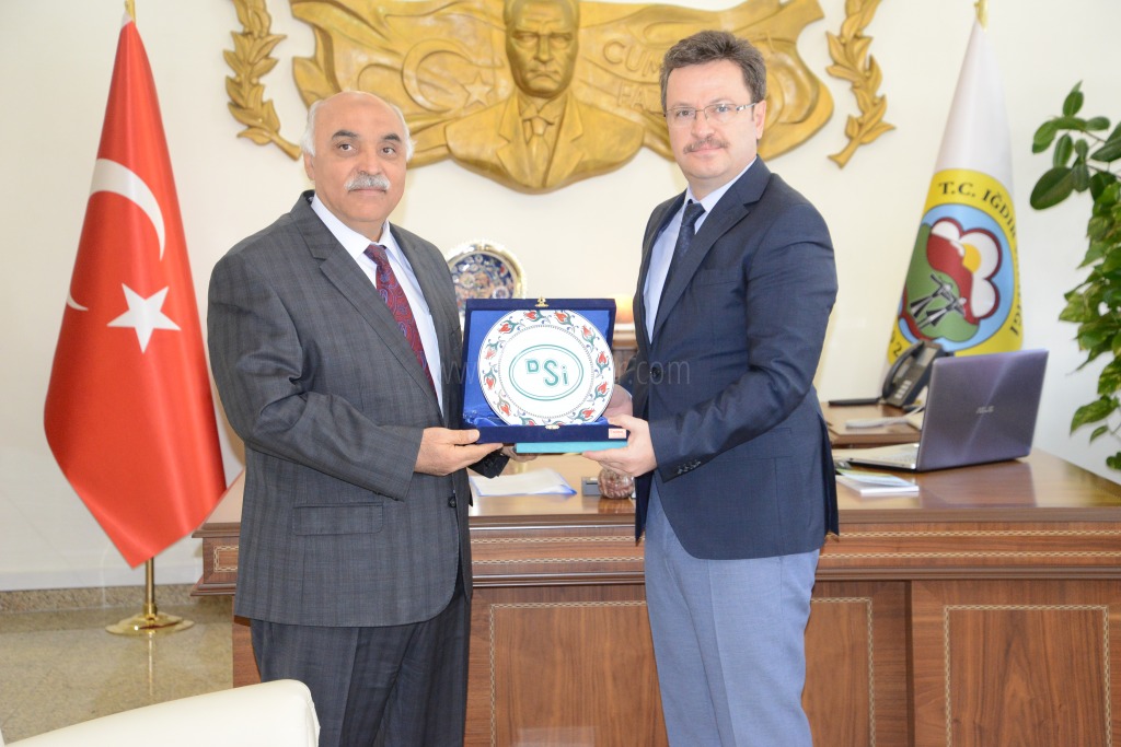 KARS DSİ 24 BÖLGE MÜDÜRÜ ADİL SABANCI VALİ ÜNLÜYÜ ZİYARET ETTİ