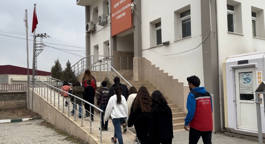 Depremzedelere yardım