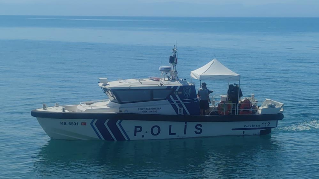 Van Gölü'nde kaybolan şahsı arama çalışmaları sürüyor