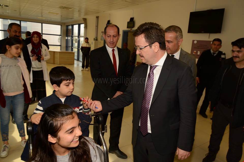 VALİ ÜNLÜ IĞDIR DEVLET HASTANESİNİ ZİYARET ETTİ