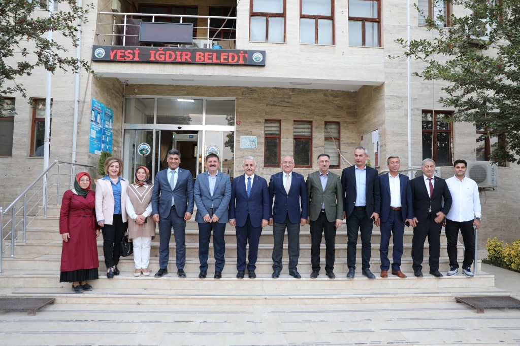 Bakan Arslandan ValiBelediye Başkanvekili H Engin Sarıibrahime Anlamlı ziyaret
