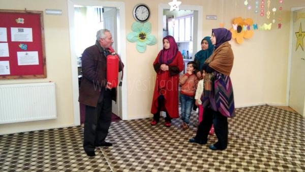 İtfaiye Ekipleri Okullarda Yangın Eğitimi Çalışmalarına Devam Ediyor
