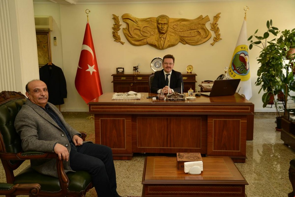 İŞ ADAMI ARAS VALİ ÜNLÜYÜ ZİYARET ETTİ