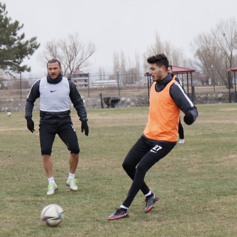 Gözler Alagöz Holding Iğdırspor MYeşilyurt Bldspor karşılaşmasında