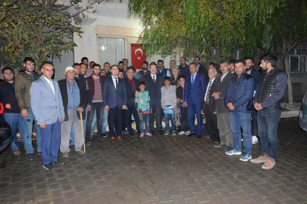 VALİ ÜNLÜ ÖZVATAN MAHALLESİ MUHTARLIĞI'NDA VATANDAŞLARLA BİR ARAYA GELDİ
