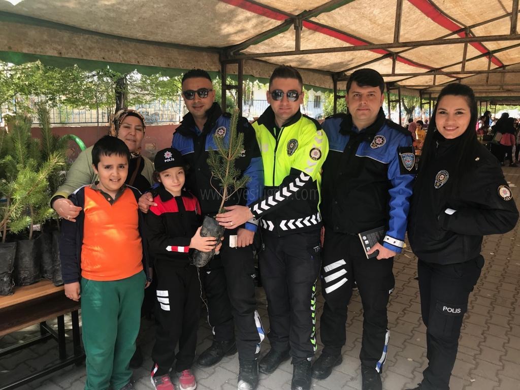 LÖSEV Yararına Düzenlenen Kermese Iğdır Polisinden Destek