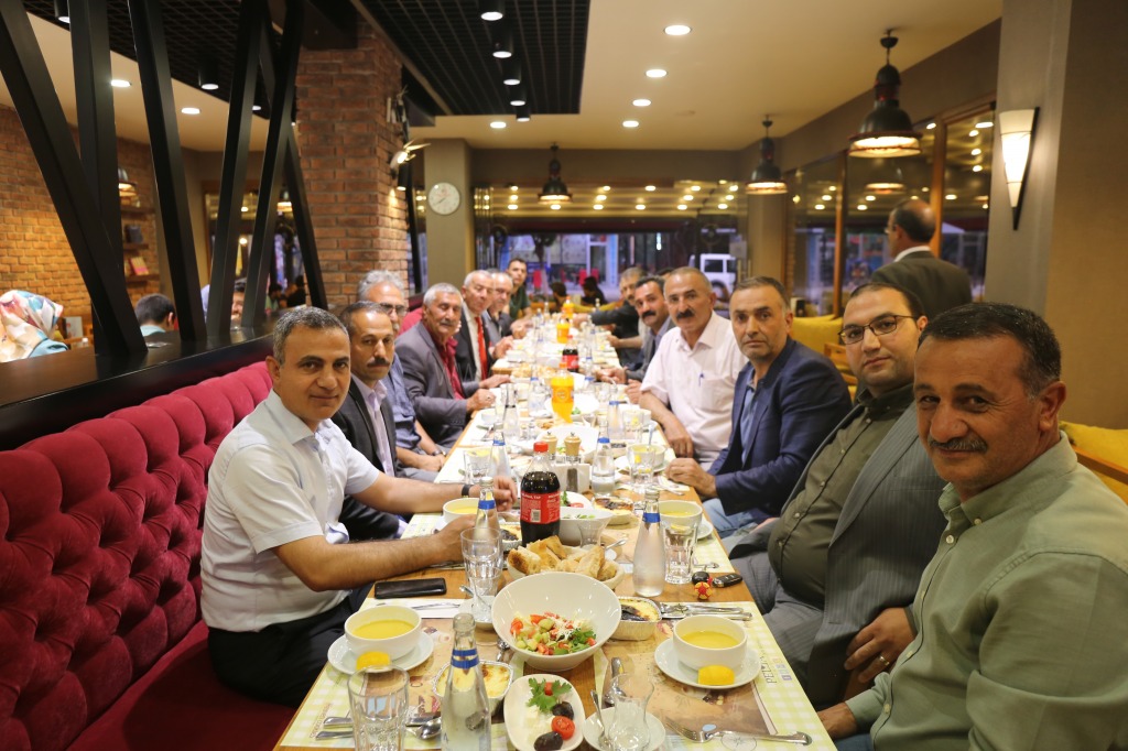 Başkan Yikit Iğdır Merkez Mahalle Muhtarlarını İftar Yemeğinde Ağırladı