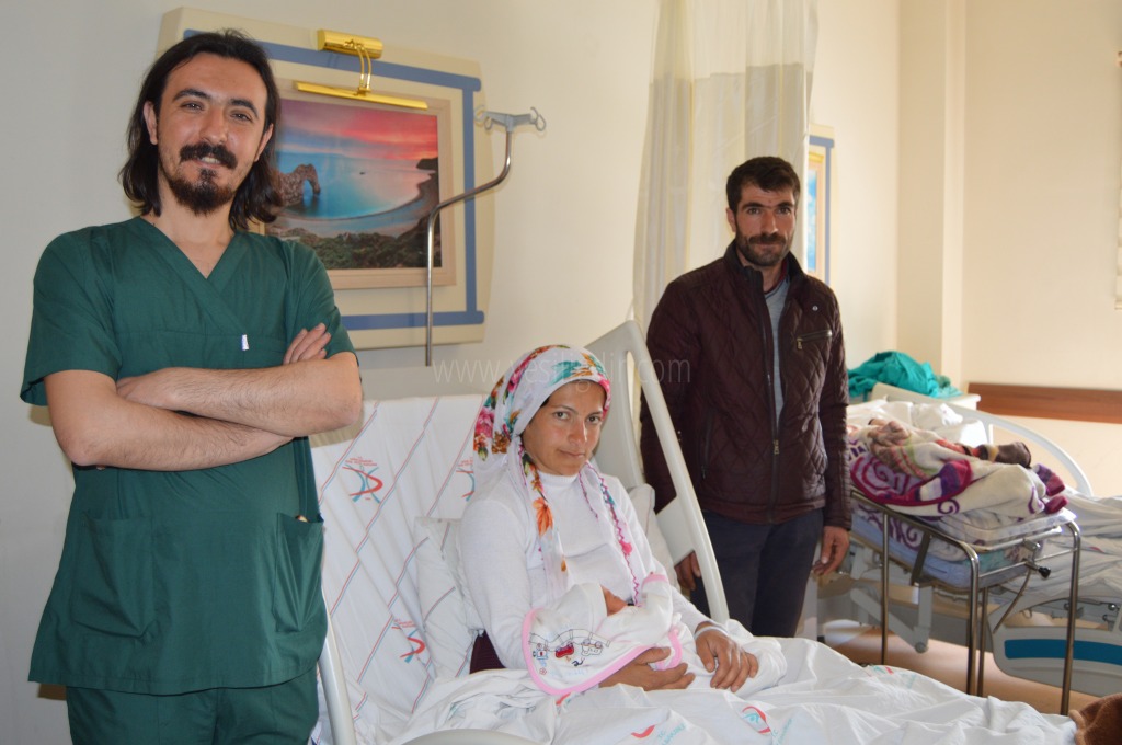 KADIN HASTALIKLARI VE DOĞUM UZMANI DR RAŞİT İLHANLA SAĞLIK ÜZERİNE
