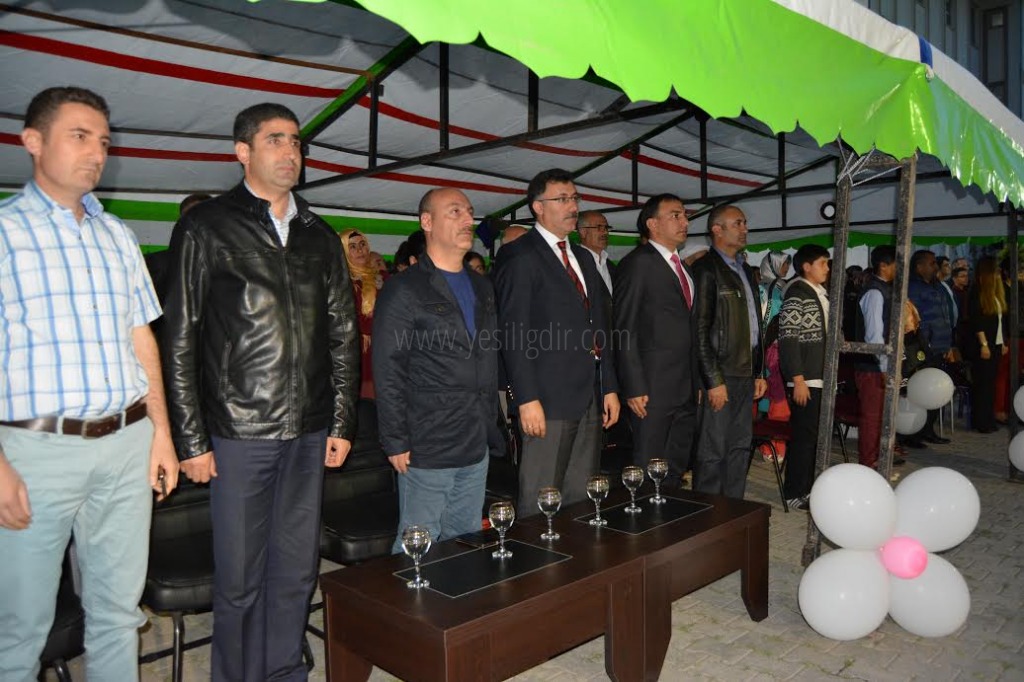 HAYDAR ALİYEV FEN LİSESİNDE MEZUNİYET COŞKUSU