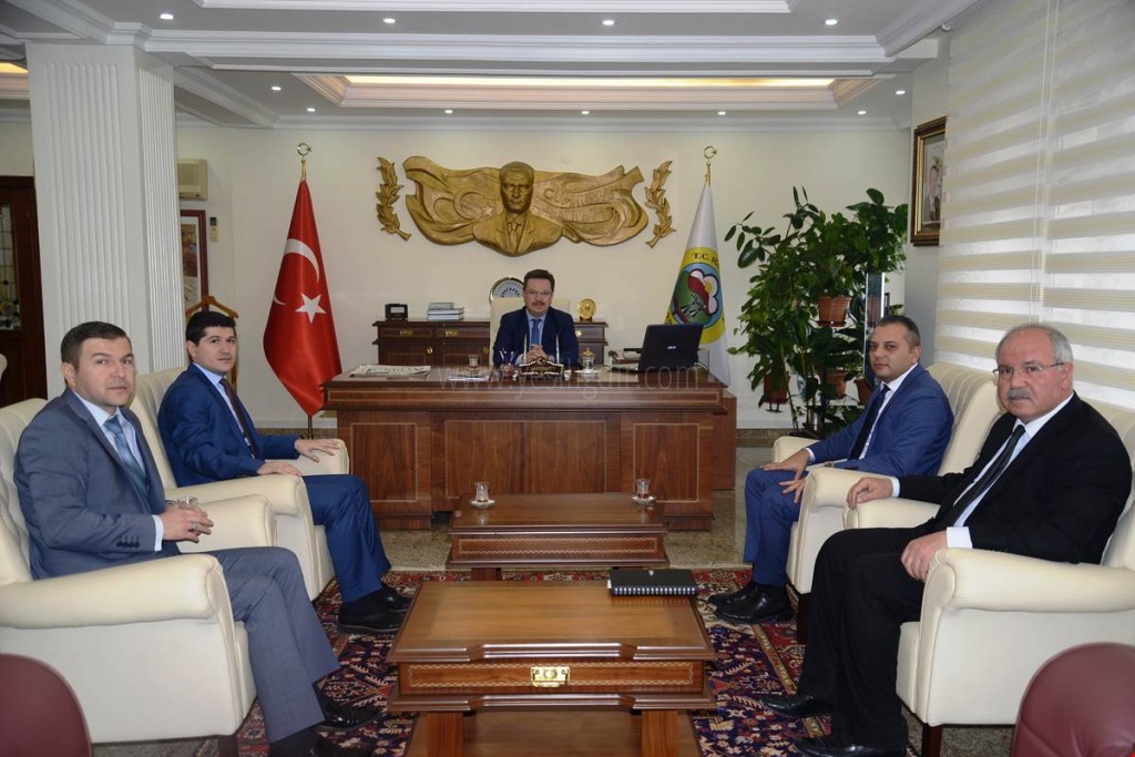 VALİ ENVER ÜNLÜ VERGİ MÜFETTİŞLERİNİ MAKAMINDA KABUL ETTİ