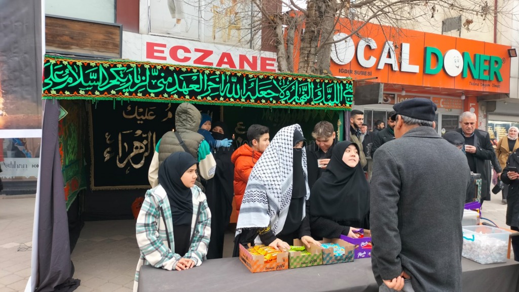 HZ FATIMANIN ŞAHADET GÜNÜ NEDENİYLE İHSAN DAĞITTILAR