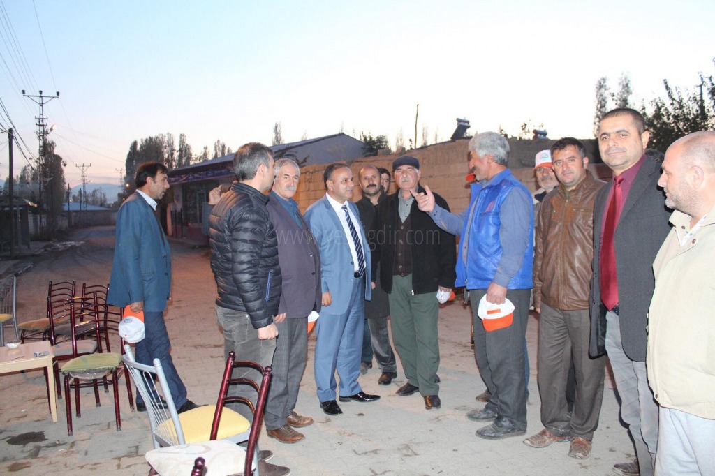 KÖYLERDE ÇİFTÇİ EĞİTİMLERİ DEVAM EDİYOR