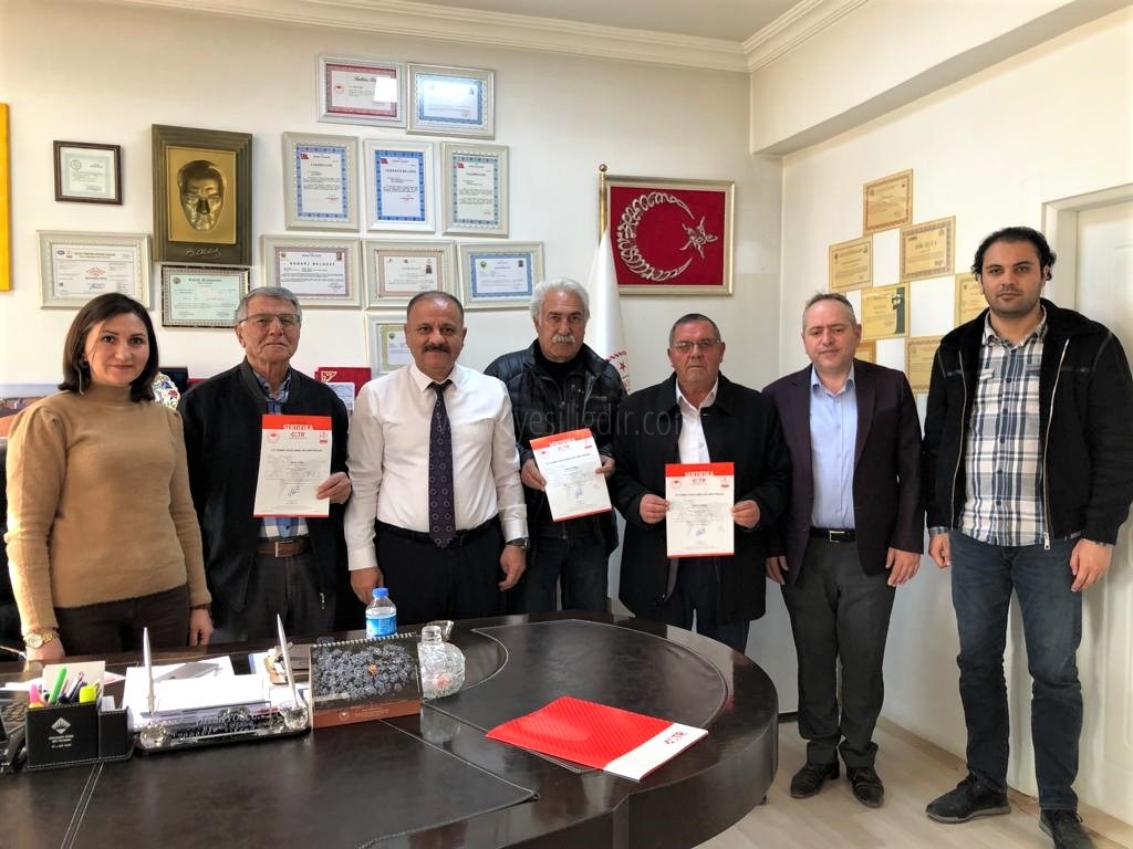 BAŞARILI ÇİFTÇİLERE SERTİFİKA