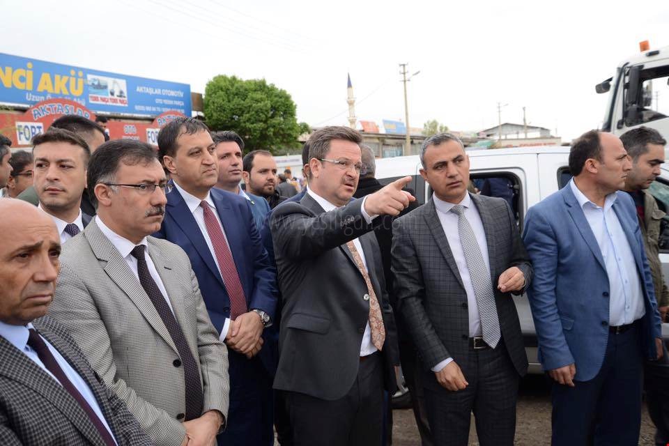 VALİ ÜNLÜ OLAY YERİNDE İNCELEMELERDE BULUNDU
