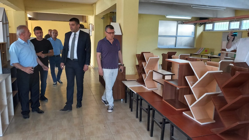 Meslek Lisesi Öğrencileri Çalışmalarını Sergiledi