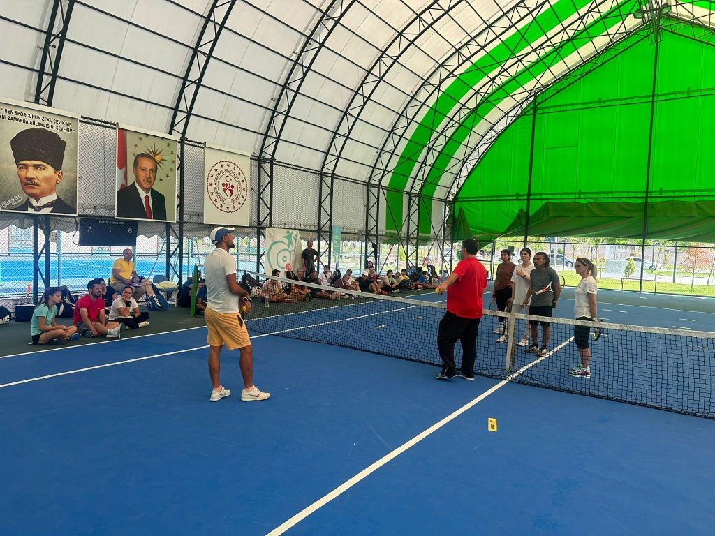 1 Kademe Tenis Antrenörlüğü kursu Devam Ediyor