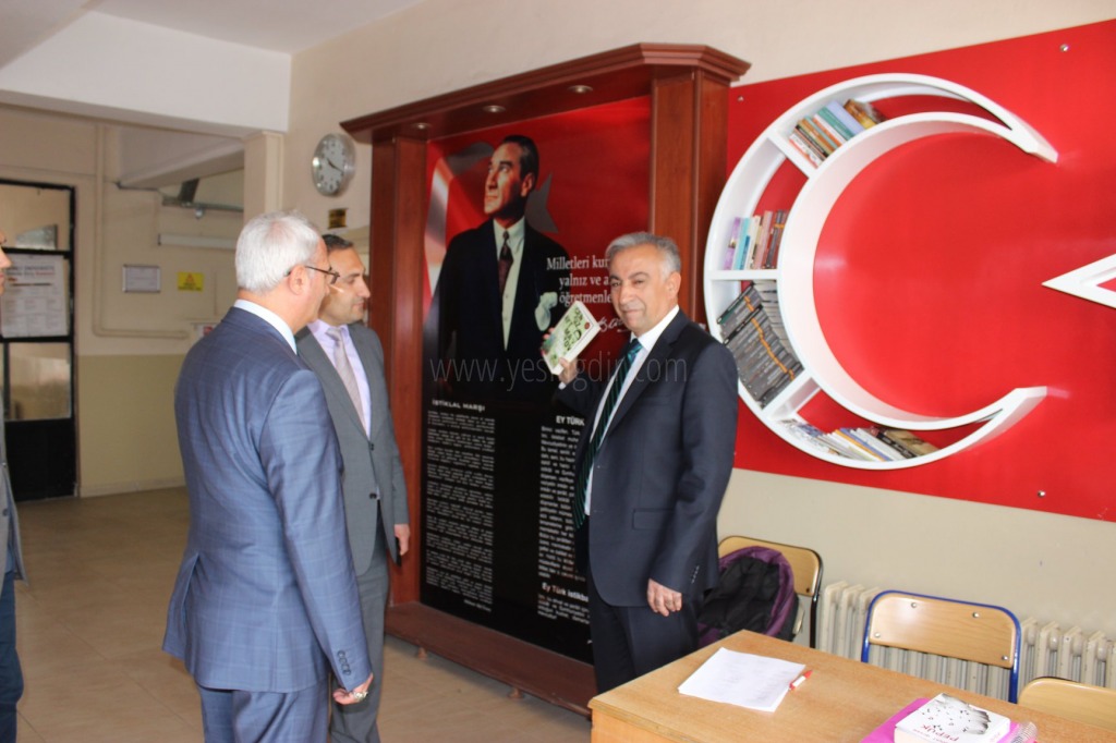 MİLLİ EĞİTİM MÜDÜRÜ 100YIL ANADOLU LİSESİNİ ZİYARET ETTİ