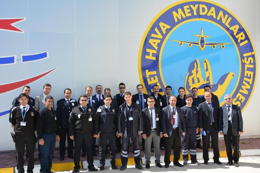 Iğdır Havalimanında Polislere Sürpriz