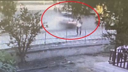 Kaza ölümle bitmişti: Otomobilin tıra çarpma anı kamerada