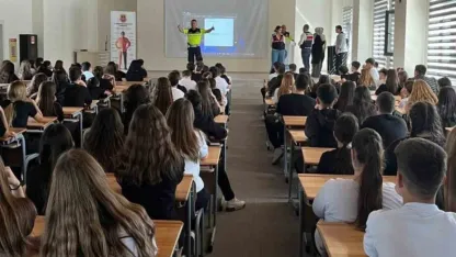 Çanakkale’de jandarma ekiplerinden lise öğrencilerine yönelik çeşitli eğitimler
