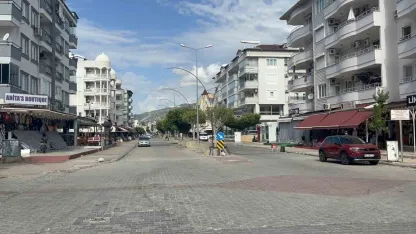 Alanya’da esnaf komşular arasında çıkan tartışma kavgaya dönüştü