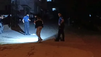 Asker Yollarken Bile Kavga Ediyoruz