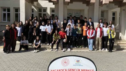 Liselilere spor oyunları ile tanıtım sürüyor