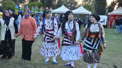 Sakarya’da Karadeniz rüzgarı: Yüzlerce kişi horon teperek coştu