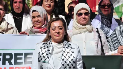 Kars’ta AK Parti Kadın Kolları’ndan "Gazze için sessiz çığlık"