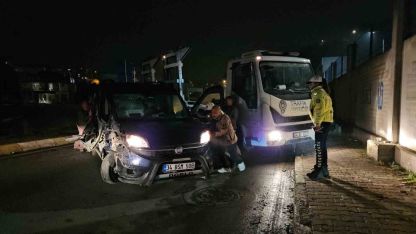 Kaza sonrası panik yapan sürücü aracını bırakıp kaçtı