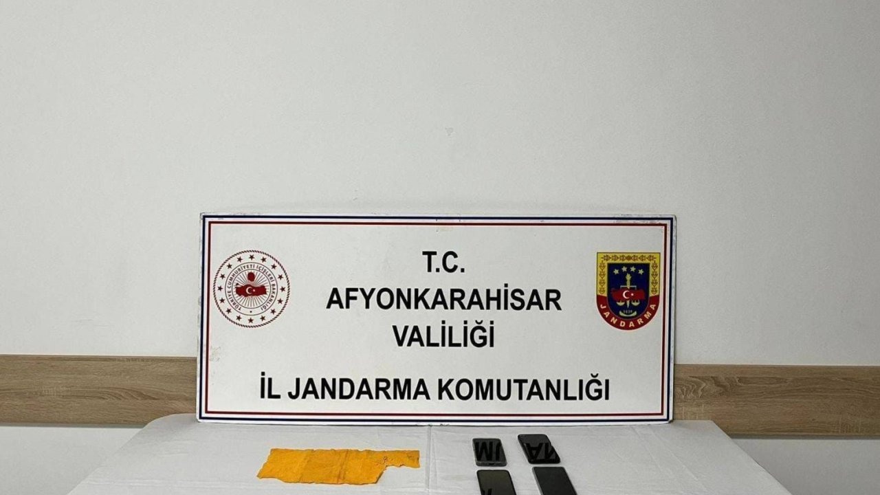 Afyonkarahisar’da jandarma tarafından gerçekleştirilen Uyuşturucu operasyonunda 2 kişi tutuklandı