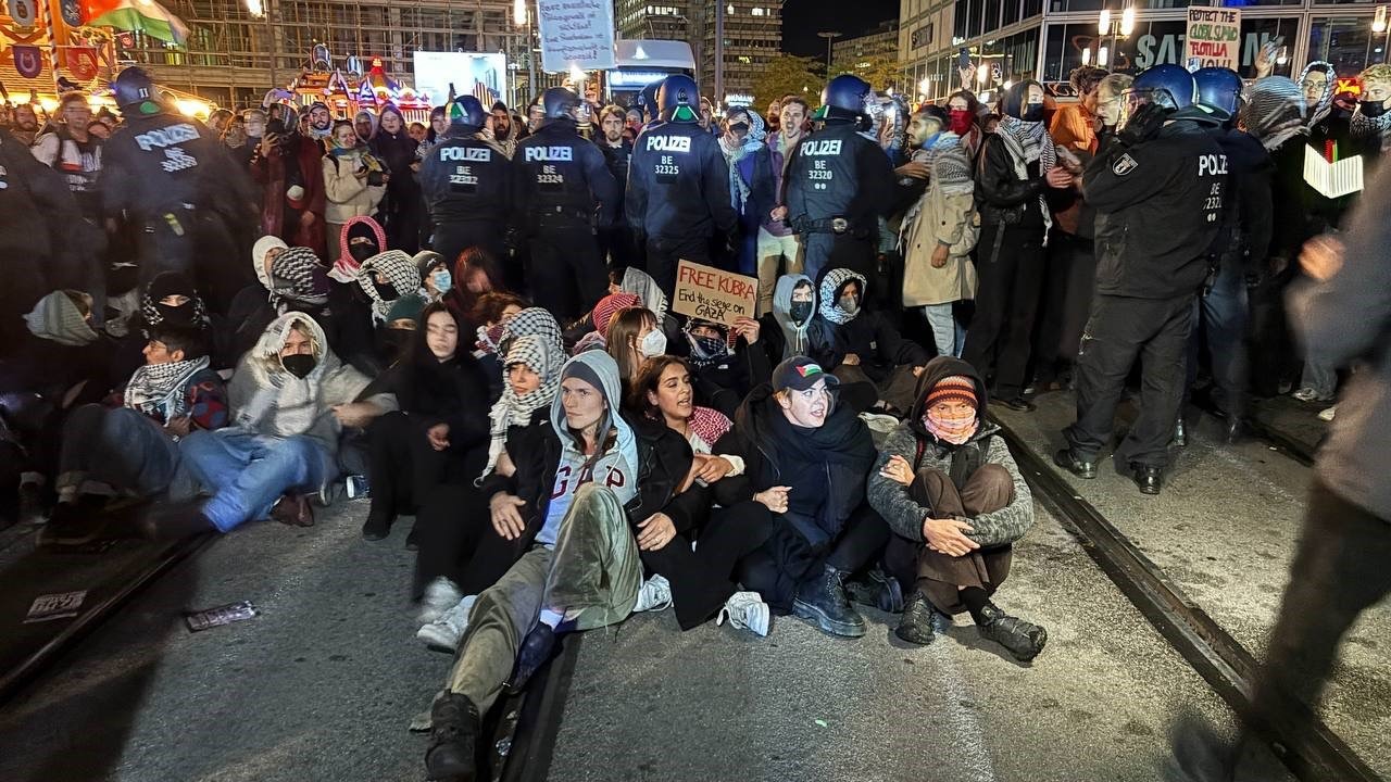 Almanya’nın başkenti Berlin’de Küresel Sumud Filosu’na destek gösterisi