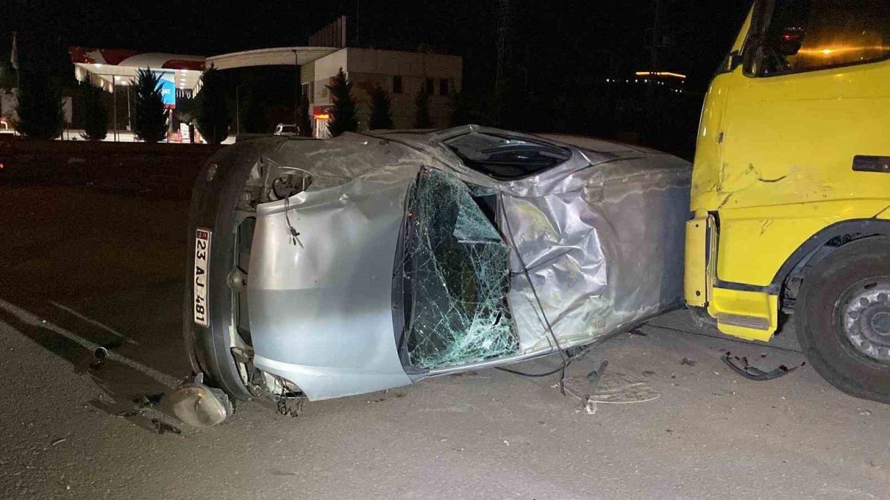 Elazığ’da feci kaza: 1’i ağır 3 yaralı