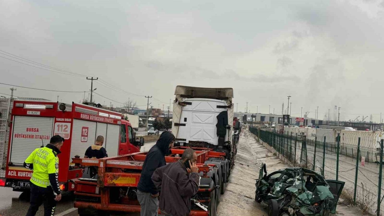 Gemlik Serbest Bölge yolunda kaza: 1 ağır yaralı