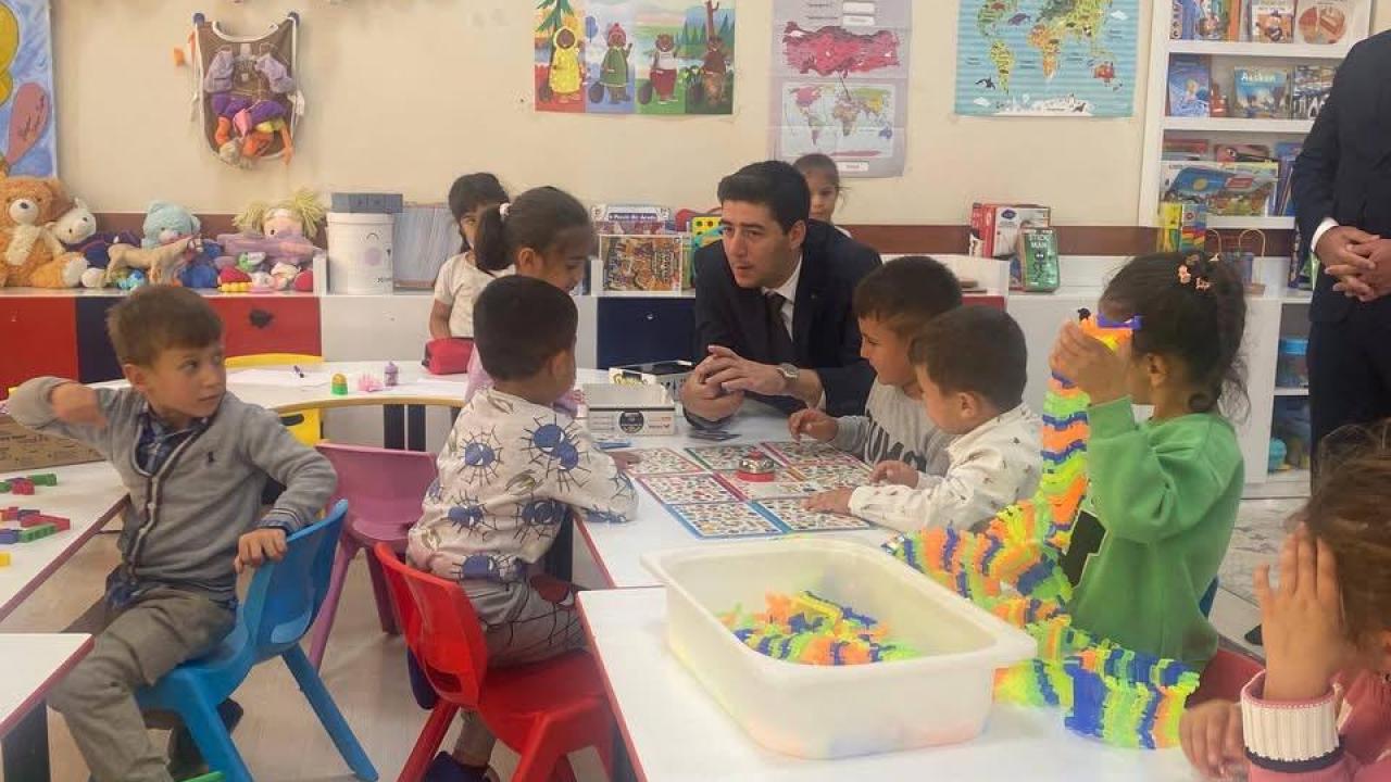 Kaymakam Erdoğan’dan Kacardoğanşalı Şehit Er Bülent Aras İlkokulu ve Ortaokulu’na Ziyaret