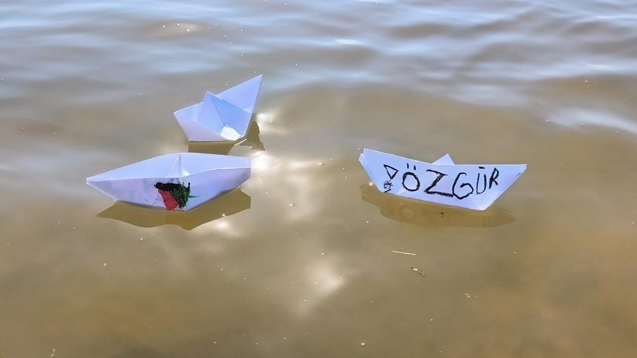 “Özgürlük Gemisi” Suya İndi